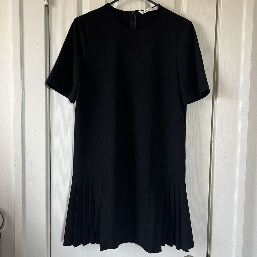 Zara Black Short Sleeve Shift Dress Pleated Hem Size S Small